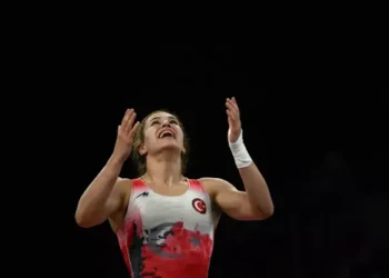 Buse Tosun Çavuşoğlu: Yılın En İyi Kadın Güreşçisi Seçildi!