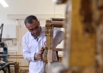 Ahşap Oyma Atölyesi’nde tarihi eserler yeniden hayata dönüyor