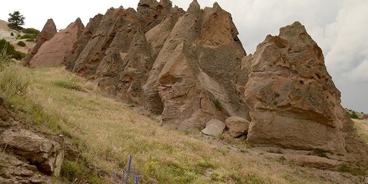 Kars’ta Komdere Vadisi’ndeki peri bacaları turizme kazandırılacak