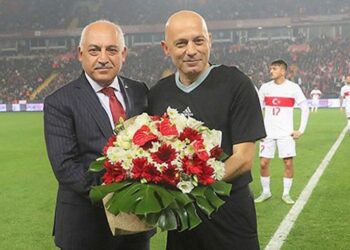 Cüneyt Çakır U20 Dünya Kupası finallerinde eğitimci olarak görev aldı