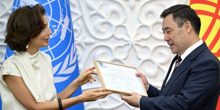 UNESCO, Manas Destanı’nın ilk el yazmasını insanlığın ortak mirası ilan etti