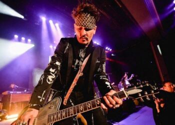 Johnny Depp’li Hollywood Vampires grubu İstanbul konserinin gelirini depremzedelere bağışlayacak