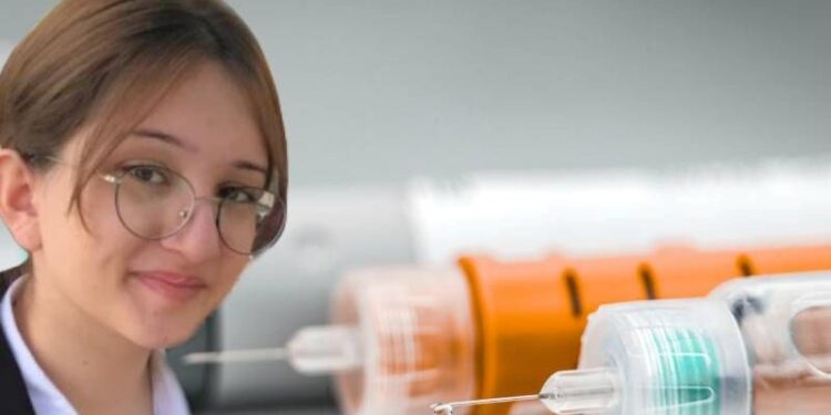 Liseyi bitirmeden üniversiteli oldu, İzmirli Asmin, ABD’den kabul aldı