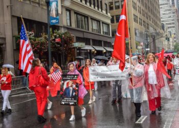New York’ta Türk günü yürüyüşü