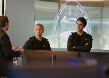 Uzay yolcularının eğitim süreci başladı