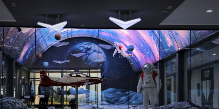 Türkiye’nin ilk havacılık ve uzay lisesi açıldı