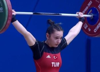 Nuray Güngör Avrupa Halter Şampiyonası’nda altın madalya kazandı