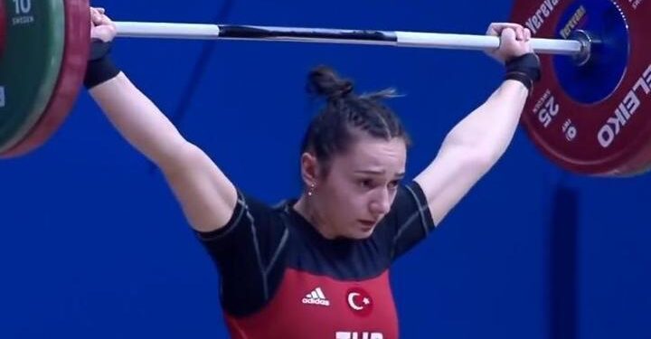 Nuray Güngör Avrupa Halter Şampiyonası’nda altın madalya kazandı