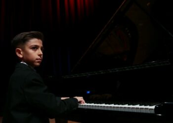 Piyanonun 11 yaşındaki Türk yeteneği Uluslararası Mozart Yarışması’nda birincilik kazandı