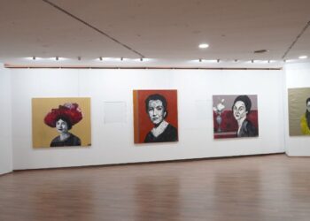 Cumhuriyetin kadın ressamları sanatseverlerle buluşuyor