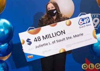 Talih yüzüne ilk denemesinde güldü: 18 yaşında büyük ikramiye kazandı