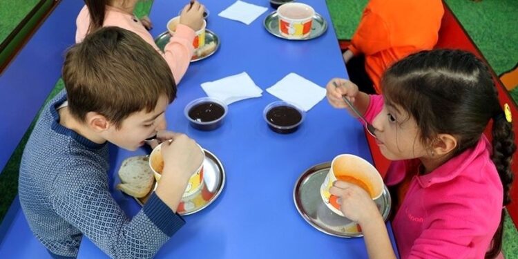 MEB, okul öncesinde haftada 5 gün “ücretsiz yemek” uygulamasına başlıyor