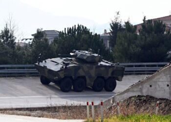Yerli motorlu 8×8 Arma II görücüye çıktı