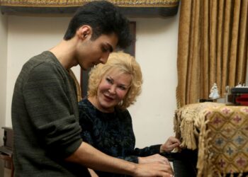 Kurye piyanist, Gülsin Onay’dan ders aldı