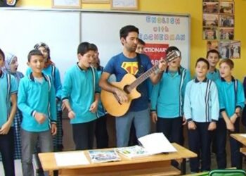 Sakarya’nın eğlenceli İngilizce öğretmeni “Teacherman”