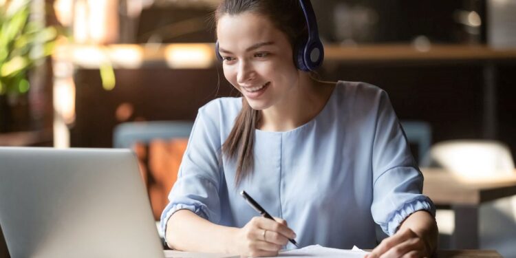 Young Executive Academy, kariyerde fırsat eşitliği sunuyor