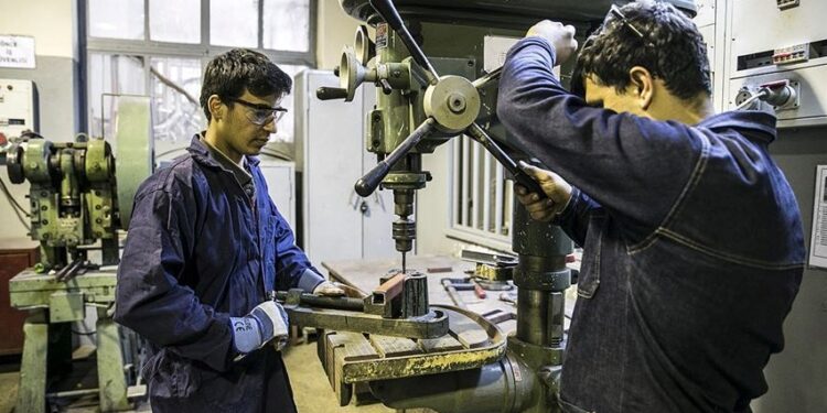 MEB’den meslek liseleri için 4 yeni okul programı