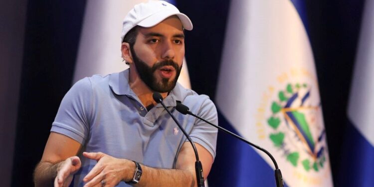 El Salvador’da “El Turco” lakaplı Bukele rekor oyla yeniden seçildi