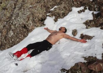 2 bin 550 rakımda kar banyosu