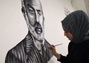 Okul koridoru Edebiyat Sokağı ile renklendi