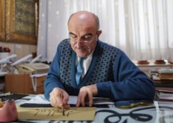 Kamış kalem, is mürekkebi ile geçen bir ömür: Hattat Yusuf Sezer