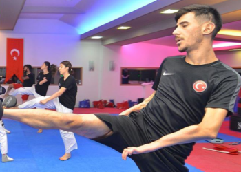 2020 Tokyo Paralimpik Oyunları’nda tekvandoda erkekler 61 kilo K44 sınıfında Mahmut Bozteke, bronz madalya kazandı.