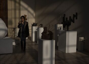 Öğrencilerin yaptığı heykeller, satılarak öğrencilere burs verilecek