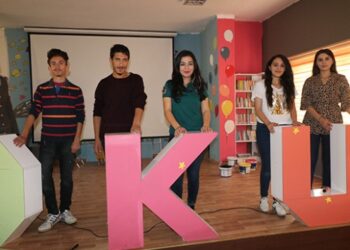 Gönüllü eller Yüksekova’da belediye kütüphanesini yeniledi