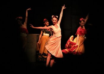 Ünlü ressam Frida’nın hayatı Mersin’de sahnelendi