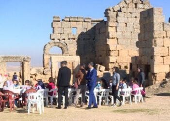 Sınıflarını tarihi Zerzevan Kalesi’ne taşıdılar
