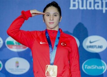 Milli güreşçilerden 6 madalya