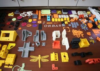 Lise öğrencileri 3D yazıcıların seri üretimine geçmeyi hedefliyor