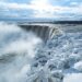 Niagara Şelaleleri’nden buz akıyor
