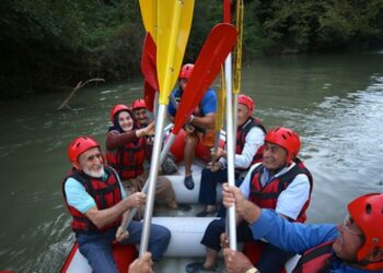 Melen Çayı’nda 65 yaş üstü rafting turu