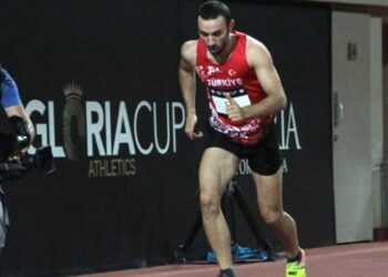 Necati Er’den üç adım atlamada tarihi başarı