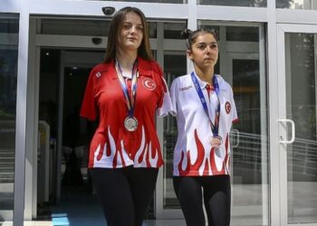 Paralimpik sporculardan 21 madalya