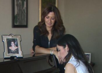 Annesinin hayalini gerçekleştirdi