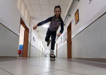 Görme engelli Evelina’nın paten tutkusu