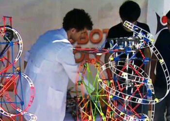 Bilimle eğlenceyi buluşturan proje: Bilim Seyyahları