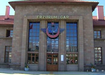 Erzurum Gar Müzesi’nde asırlık araçlar sergileniyor