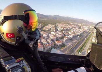 SOLOTÜRK’ün cesur gösterisi kokpit içinden kameraya yansıdı