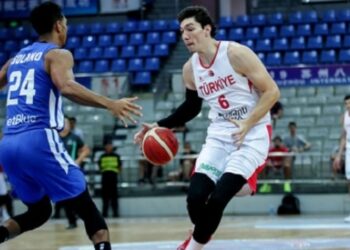 12 Dev Adam üçüncü oldu