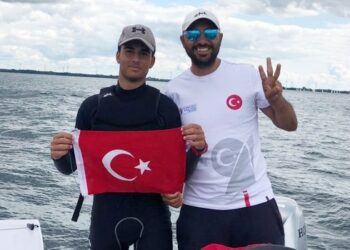 Milli yelkenci Derin Baytur dünya şampiyonu oldu