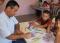 Ebeveynler tarlaya, çocuklar okula gidiyor