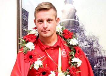 Down sendromlu sporcumuzdan dünya rekoru