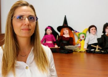 Kukla merakı girişimci yaptı