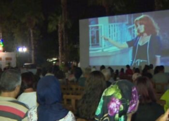 Antalya’daki Yeşilçam sokağında her akşam sinema keyfi