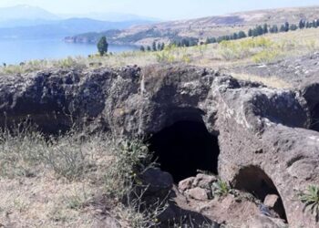 Tatvan Antik Kenti’nde bina kalıntıları bulundu