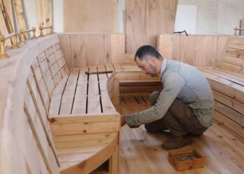 Marangoz atölyesinde tekne üretip barajda yüzdürecekler