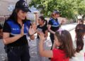 Polisten çocuklar için ‘Sanalda yokum sokakta varım’ projesi